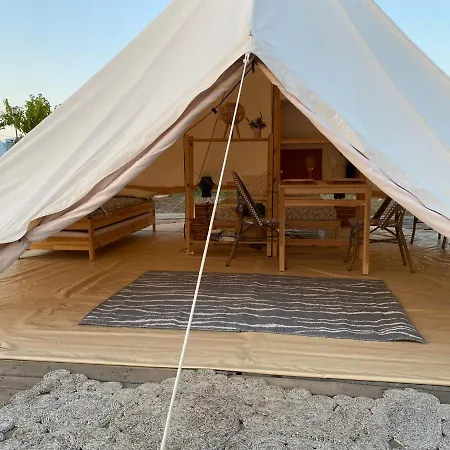 Tipi Rural * La Secuita