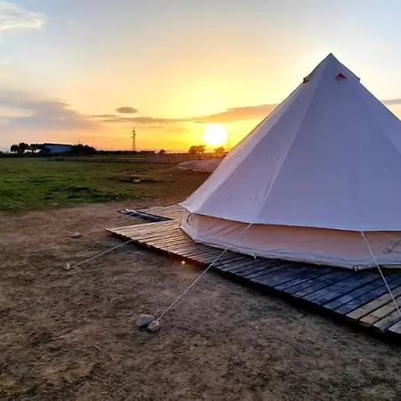 Luxury tent Tipi Rural La Secuita