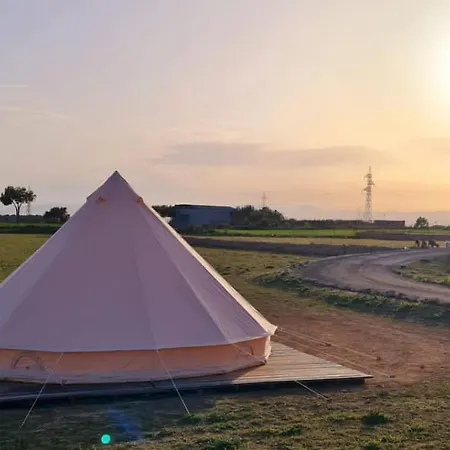 Tipi Rural * La Secuita